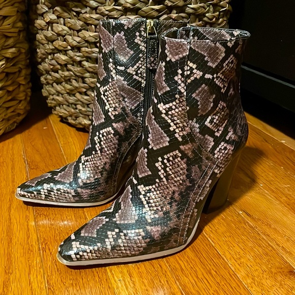 Snakeskin Boots by J.Lo - Picture 1 of 3